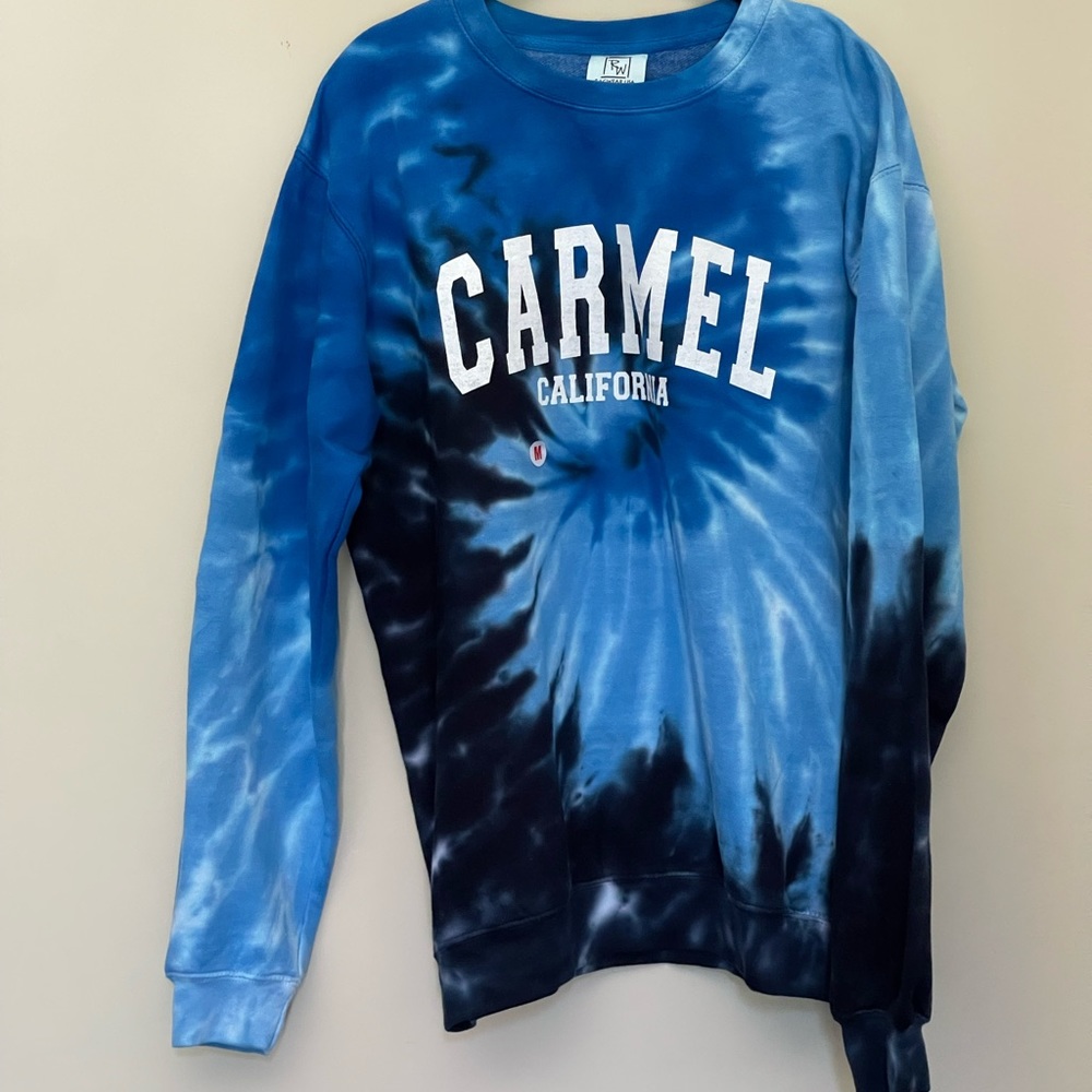 Crew neck Carmel sweat shirt size medium